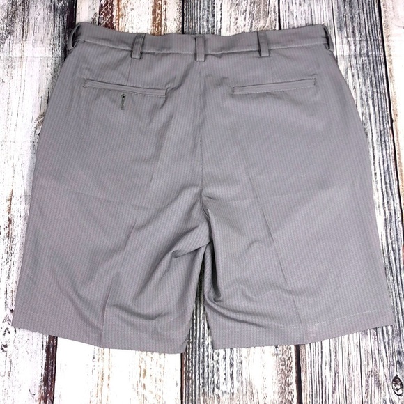 RoundTree & Yorke Gray Performance Shorts Size 35 - Picture 2 of 9